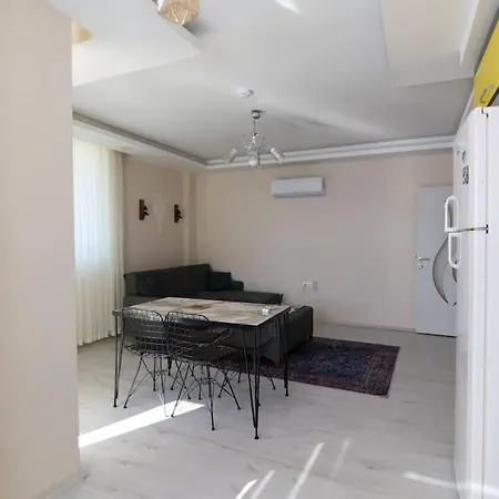 شقة Havuzlu Lux Apart